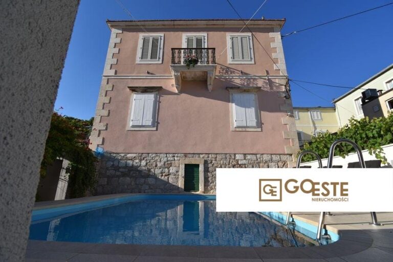 Wyjątkowa nieruchomość tuż nad wodą - REF ID: 2041/61 w Hvar Chorwacja Island Hvar Stone House First Row To The Sea For Sale