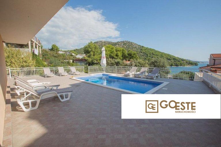 Dom w drugim rzędzie do morza - REF ID: 2041/68 w Marina Chorwacja Marina House With A Sea View For Sale