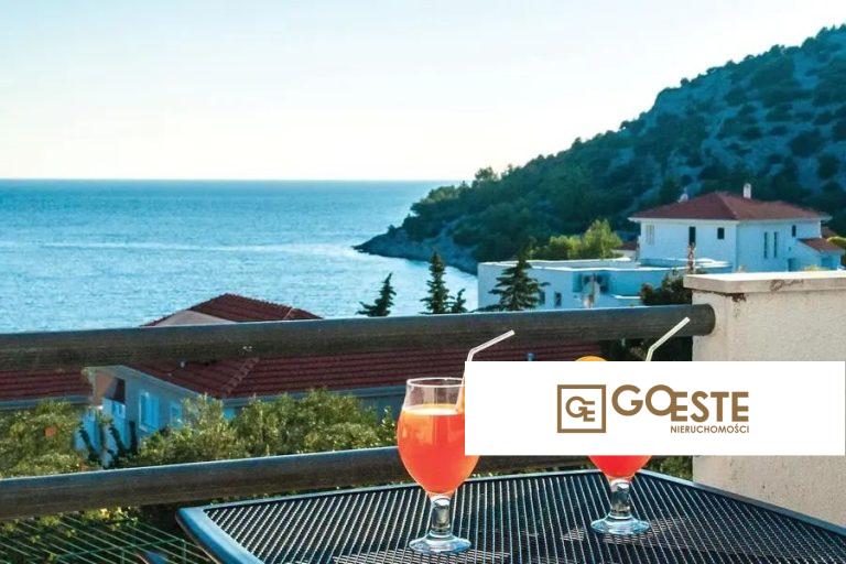 Dom apartamentowy blisko morza - REF ID: 5066/30 w Rogoźnica Chorwacja Rogoznica Apartment House Near The Sea For Sale