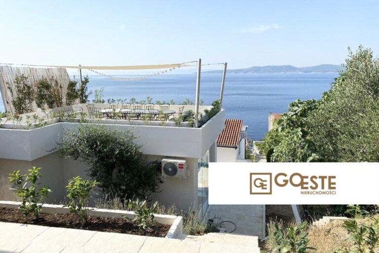 Dom z basenem i otwartym widokiem na morze - REF ID: 5165/30 w Omis Chorwacja Omis Villa With Pool For Sale