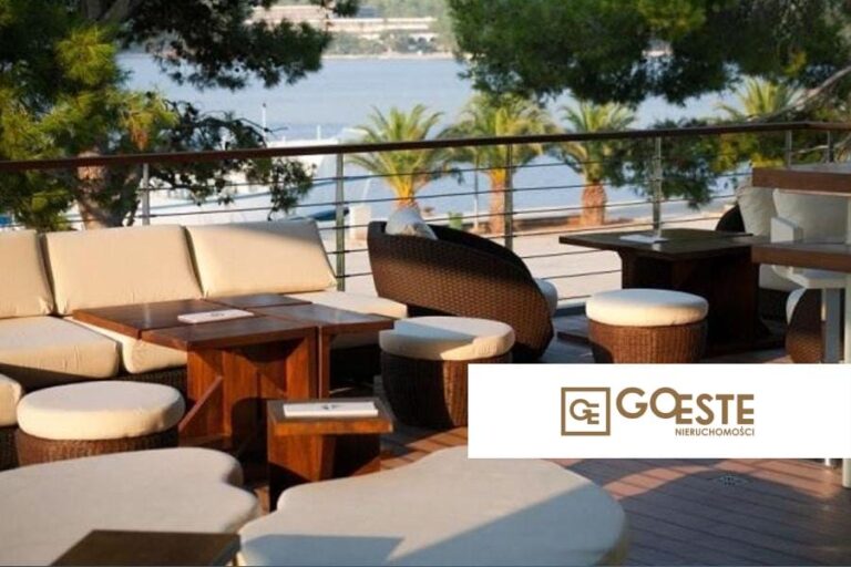 Bussines space w pierwszym rzędzie do morza - REF ID: 5227/30 w Hvar Chorwacja Hvar Bussines Space For Sale