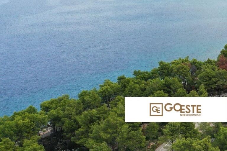 Działka budowlana w pierwszym rzędzie do morza - REF ID: 5229/30 w Hvar Chorwacja Hvar Land First Row To The Sea For Sale