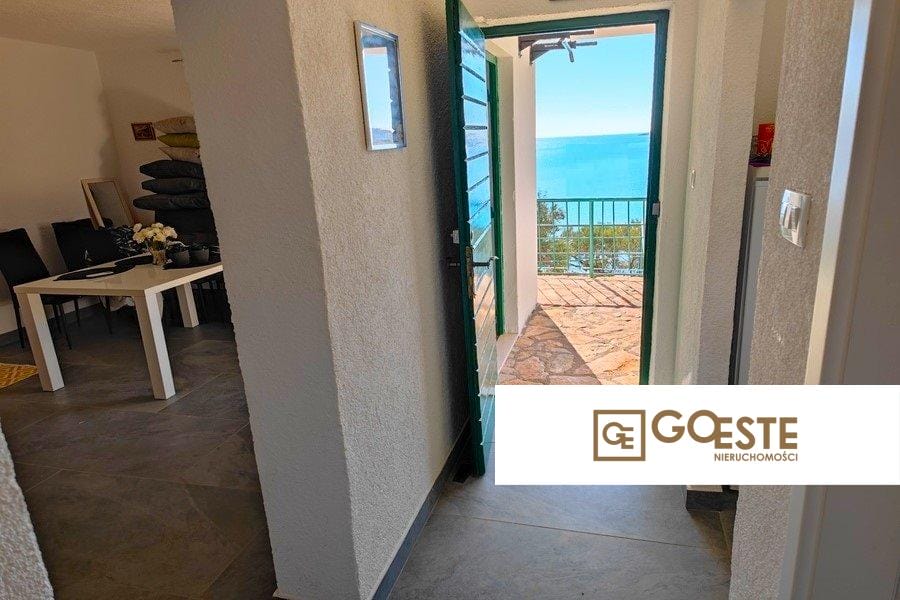 Kamienny dom w pierwszym rzędzie do morza - REF ID: 2021/320 w Rogoźnica Chorwacja Rogoznica House First Row To The Sea For Sale