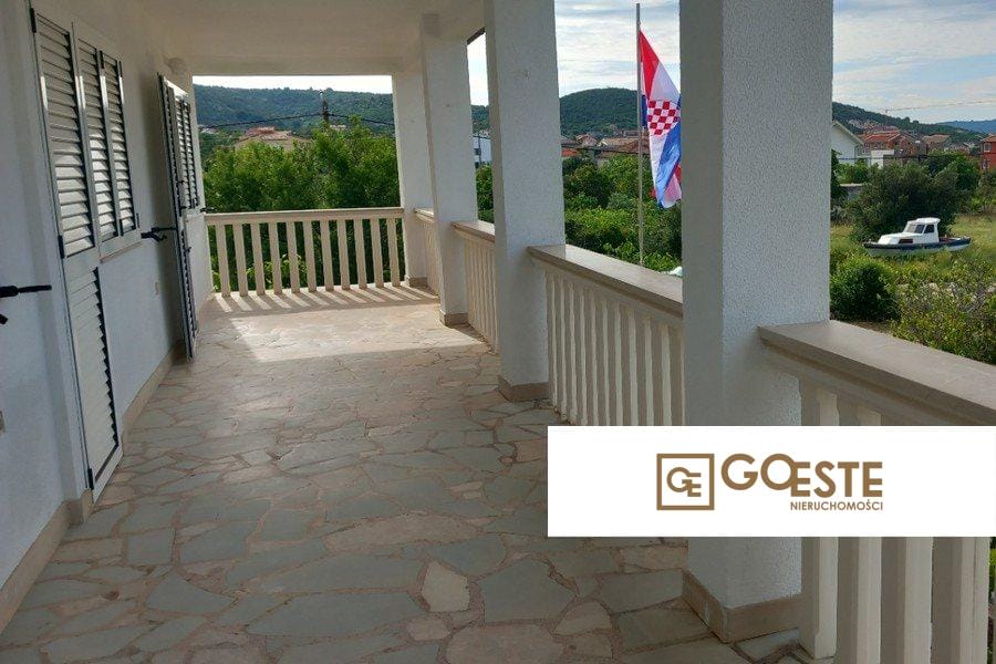 Dom z dużym ogrodem - REF ID: 2031/83 w Trogir Chorwacja Trogir House With Large Garden For Sale