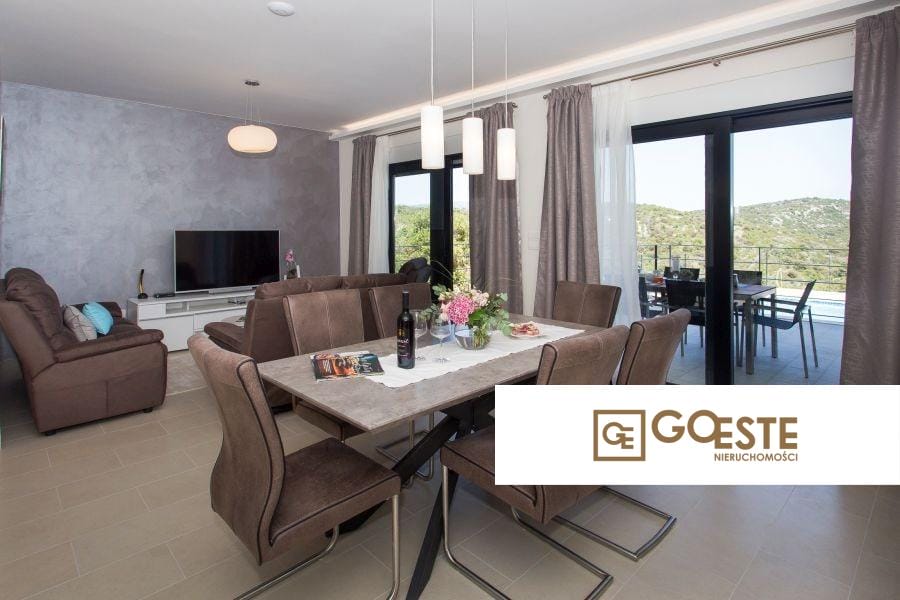 Willa z basenem i widokiem na morze - REF ID: 2035/82a w Trogir Chorwacja A Marina Luxury Villas With Sea View For Sale
