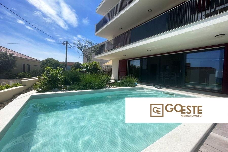 Dom wolnostojący lub bliźniak z widokiem na morze - REF ID: 2035/88 w Trogir Chorwacja Near Trogir Two Houses With Sea View For Sale