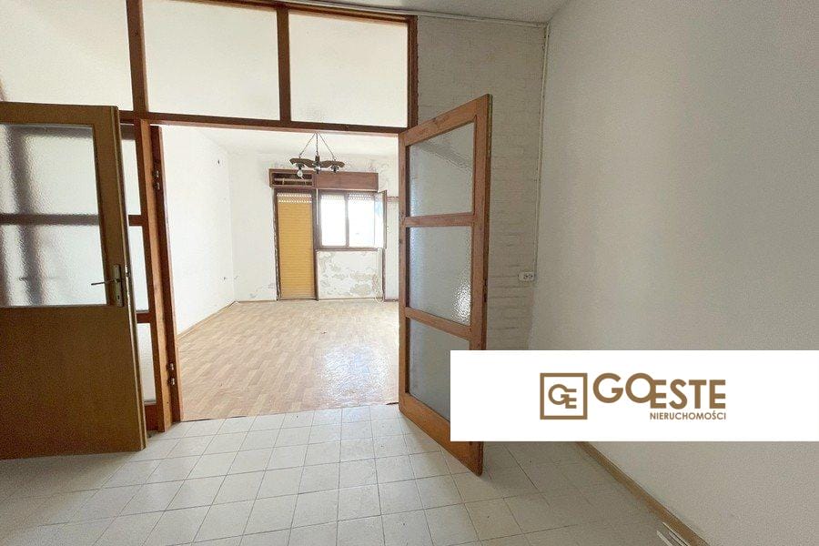 Dom na czterech piętrach do remontu - REF ID: 2036/09 w Trogir Chorwacja Near Trogir House For Renovation For Sale