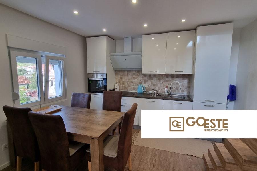 Nowoczesny dom z widokiem na morze - REF ID: 2041/64 w Trogir Chorwacja Trogir Modern House With A Sea View For Sale