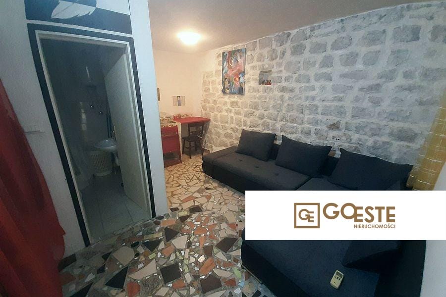 Dom w szeregu, na 4 piętrach - REF ID: 2016/485 w Trogir Chorwacja Trogir House In A Row On Floors For Sale