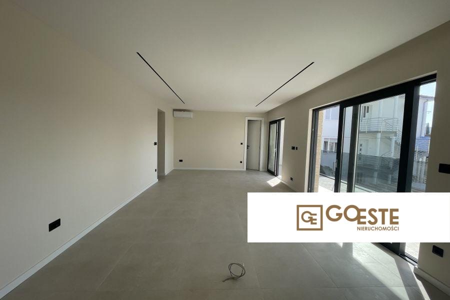 Nowo wybudowana willa z basenem - REF ID: 2035/116 w Trogir Chorwacja Trogir House With Pool For Sale