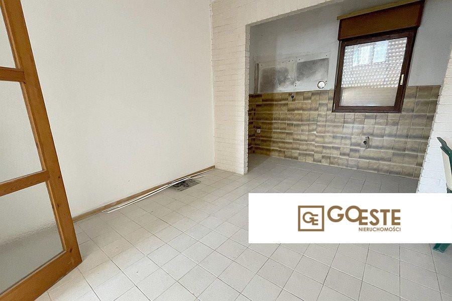Dom na czterech piętrach do remontu - REF ID: 2036/09 w Trogir Chorwacja Near Trogir House For Renovation For Sale