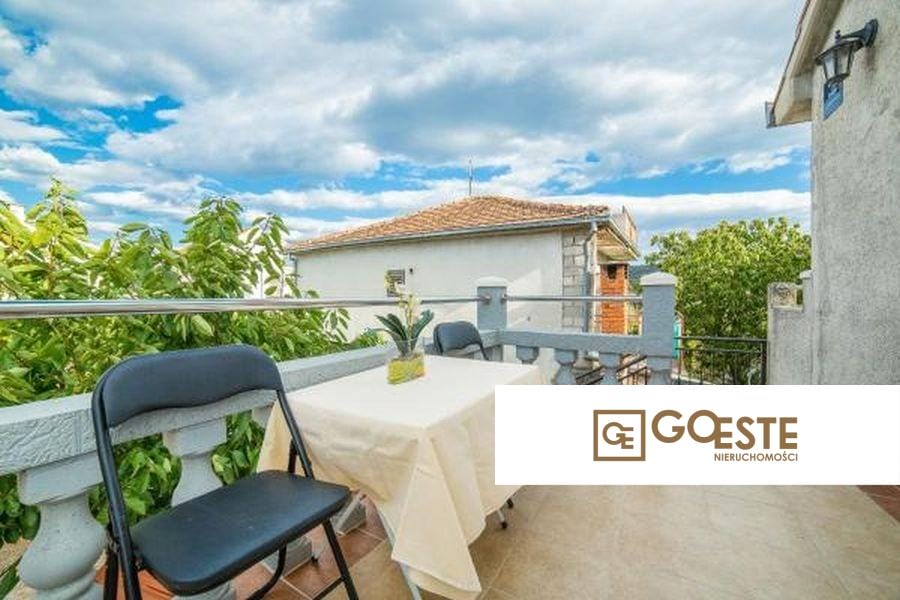 Dom z apartamentami - REF ID: 2037/17 w Trogir Chorwacja Near Trogir Apartment House For Sale