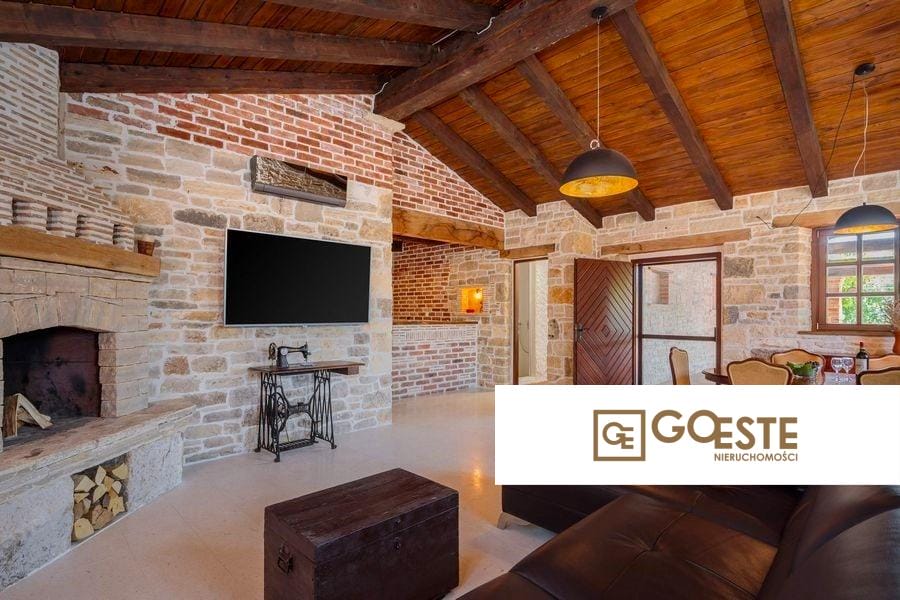 Dalmatyńska posiadłość z basenem i gajem oliwnym - REF ID: 2021/235 w Trogir Chorwacja Trogir Dalmatian Estate For Sale