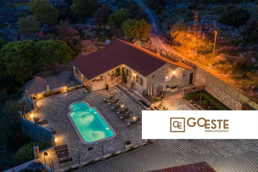 Nowo wybudowana kamienna willa z basenem - REF ID: 2021/249 w Rogoźnica Chorwacja Near Rogoznica New Stone Villa With Pool For Sale