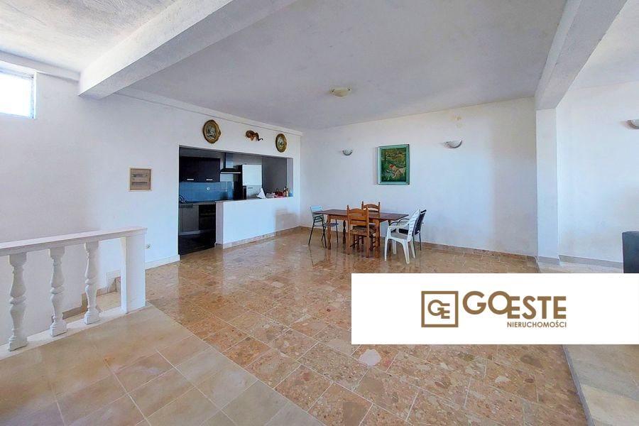 Dom apartamentowy z widokiem na morze - REF ID: 2029/35 w Rogoźnica Chorwacja Near Rogoznica Apartment House With Sea View For Sale