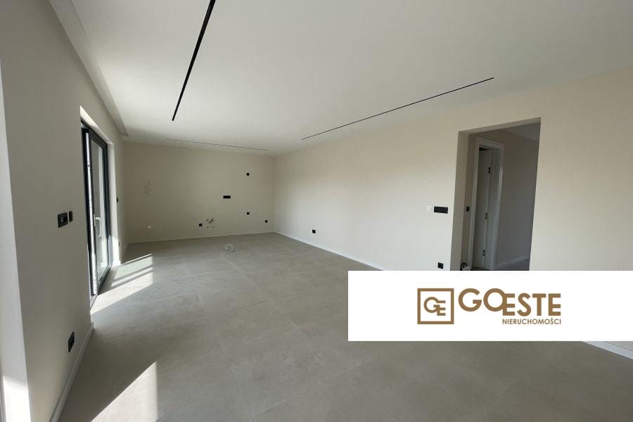 Nowo wybudowana willa z basenem - REF ID: 2035/116 w Trogir Chorwacja Trogir House With Pool For Sale