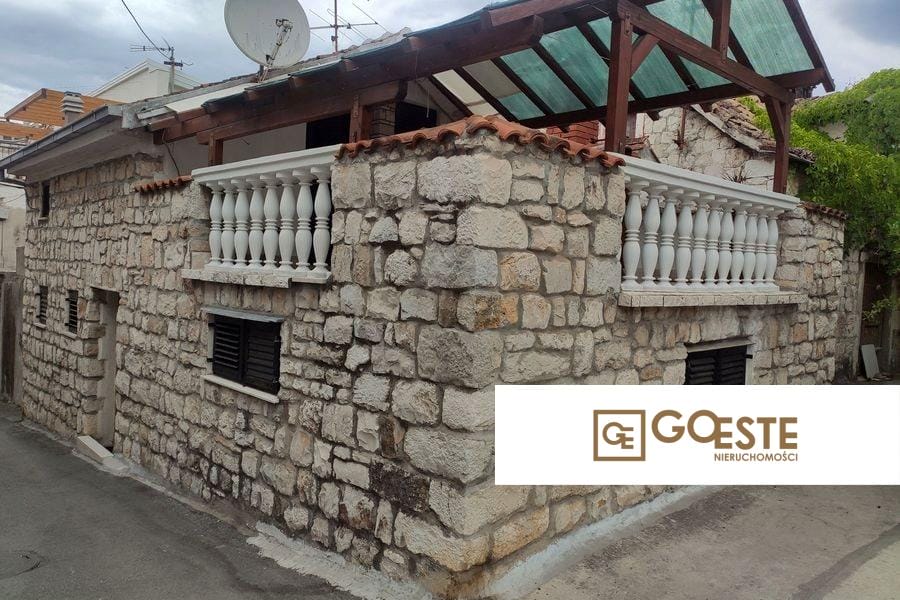 Kamienny dom w centrum - REF ID: 2040/27 w Trogir Chorwacja Trogir Stone House In Center For Sale
