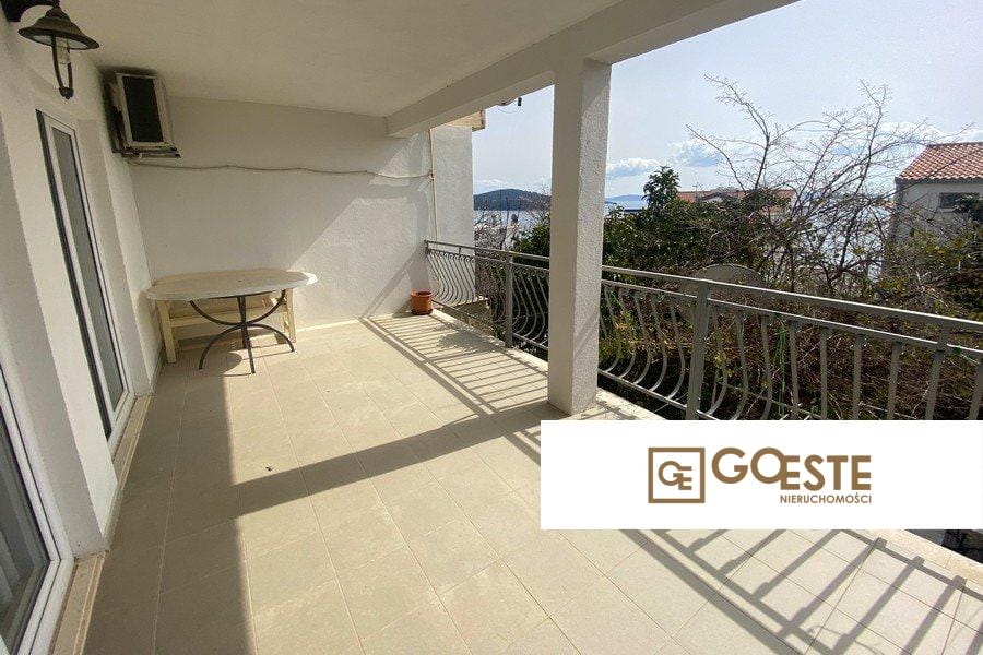 Dom z widokiem na morze - REF ID: 2030/01 w Trogir Chorwacja Trogir House With Sea View For Sale