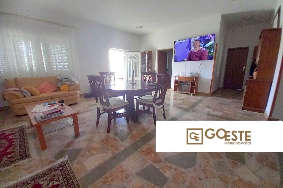 Dom z dużym ogrodem - REF ID: 2031/83 w Trogir Chorwacja Trogir House With Large Garden For Sale