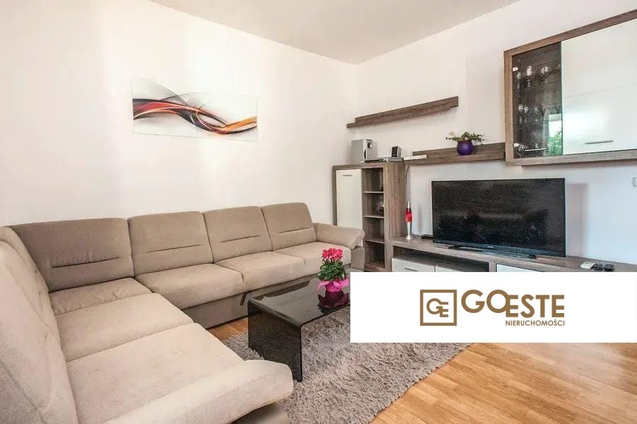 Dom apartamentowy blisko morza - REF ID: 5066/30 w Rogoźnica Chorwacja Rogoznica Apartment House Near The Sea For Sale