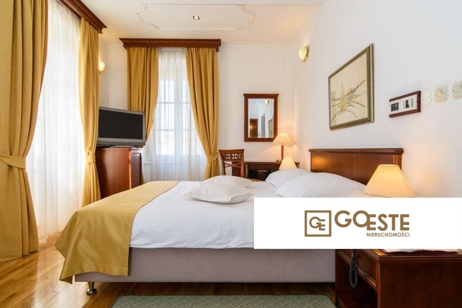 Hotel w pierwszym rzędzie do morza - REF ID: 5191/30 w Trogir Chorwacja Trogir Hotel First Row To The Sea For Sale