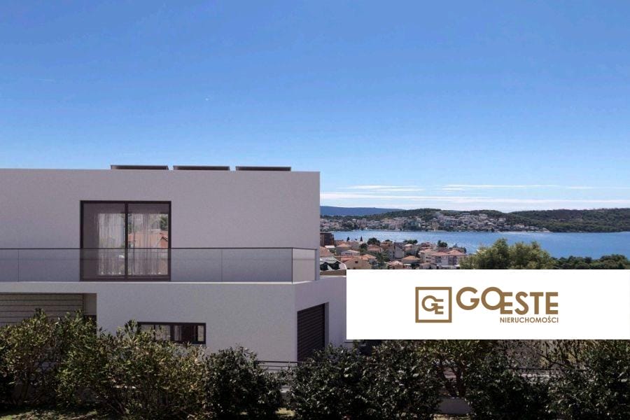 Luksusowa willa z widokiem na morze - REF ID: 2035/132 w Trogir Chorwacja Trogir Luxury Villa With A Sea View