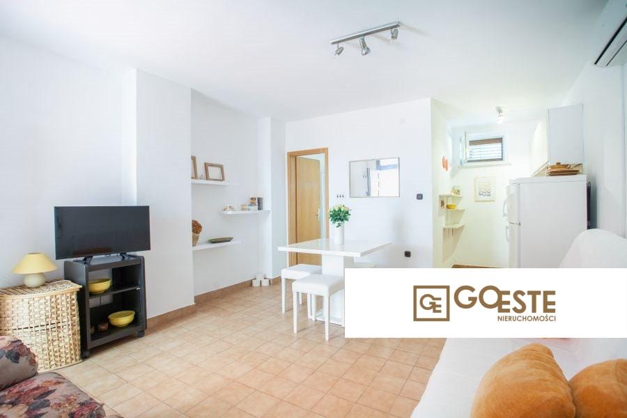 Przestronny dom w drugim rzędzie do morza - REF ID: 2035/78 w Trogir Chorwacja Trogir Spacious House In The Second Row To The Sea For Sale