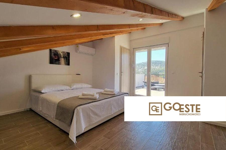Nowoczesny dom z widokiem na morze - REF ID: 2041/64 w Trogir Chorwacja Trogir Modern House With A Sea View For Sale