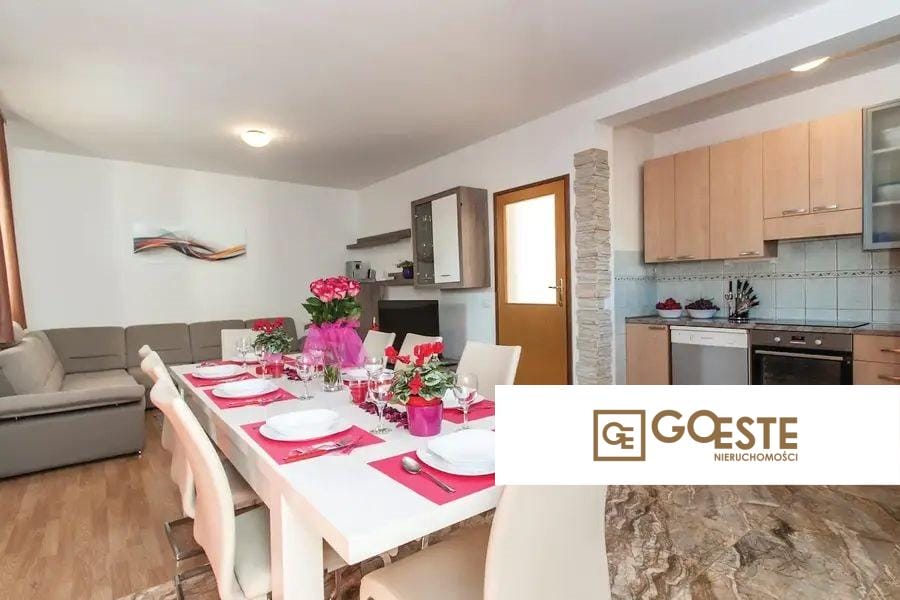 Dom apartamentowy blisko morza - REF ID: 5066/30 w Rogoźnica Chorwacja Rogoznica Apartment House Near The Sea For Sale