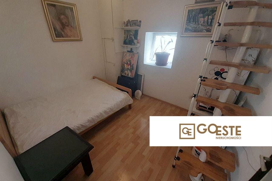 Dom w szeregu, na 4 piętrach - REF ID: 2016/485 w Trogir Chorwacja Trogir House In A Row On Floors For Sale