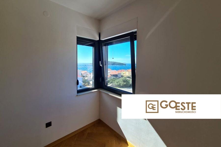 Apartament z otwartym widokiem na morze - REF ID: 2022/358 w Rogoźnica Chorwacja Rogoznica Apartment With Open Sea View For Sale