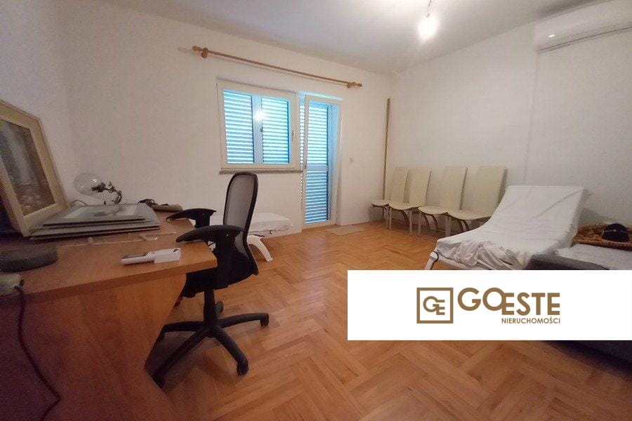 Dom z dużym ogrodem - REF ID: 2031/83 w Trogir Chorwacja Trogir House With Large Garden For Sale