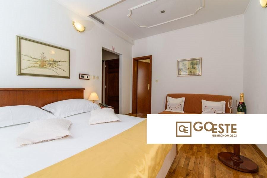 Hotel w pierwszym rzędzie do morza - REF ID: 5191/30 w Trogir Chorwacja Trogir Hotel First Row To The Sea For Sale
