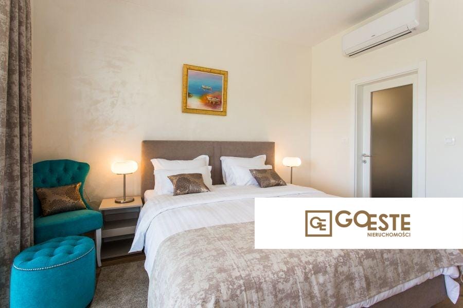 Willa z basenem i widokiem na morze - REF ID: 2035/82a w Trogir Chorwacja A Marina Luxury Villas With Sea View For Sale