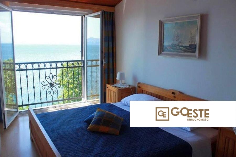 Dom z apartamentami w pierwszym rzędzie do morza - REF ID: 5242/30 w Senj Chorwacja Senj Apartment House First Row To The Sea For Sale