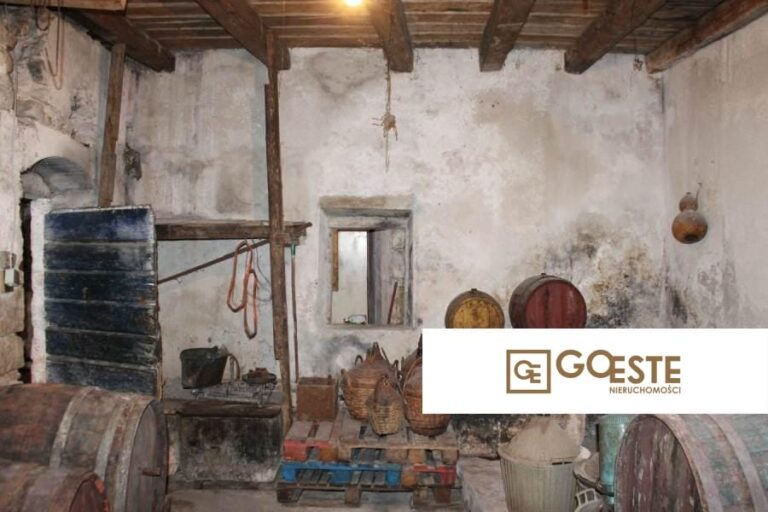 Dom w zabudowie bliźniaczej, na sprzedaż - ID REF: 2016/271 w Vodice Chorwacja Vodice House For Sale