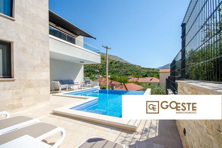 Nowo wybudowana willa z basenem - REF ID: 2022/386 w Split okolica Chorwacja Zrnovnica Villa Swimming Pool For Sale