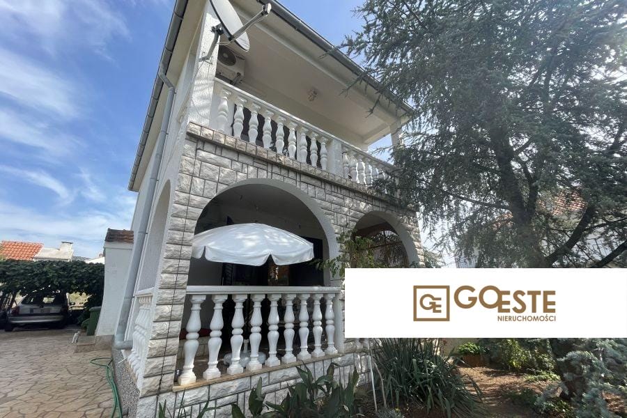 Dom wolnostojący blisko morza - REF ID: 2030/61 w Trogir Chorwacja Vinisce House For Sale