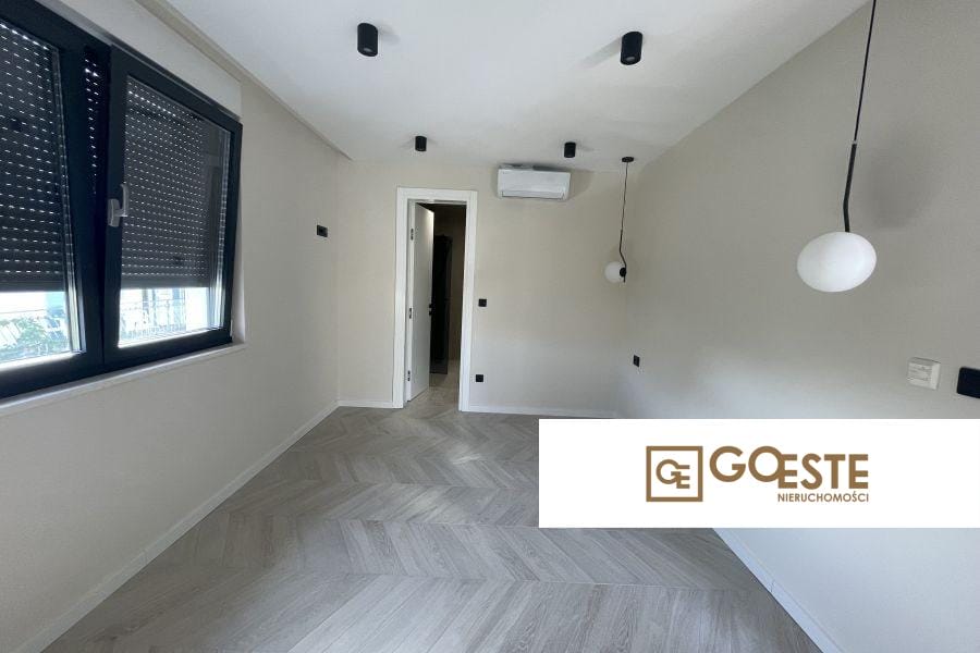Nowo wybudowana willa z basenem - REF ID: 2035/116 w Trogir Chorwacja Trogir House With Pool For Sale