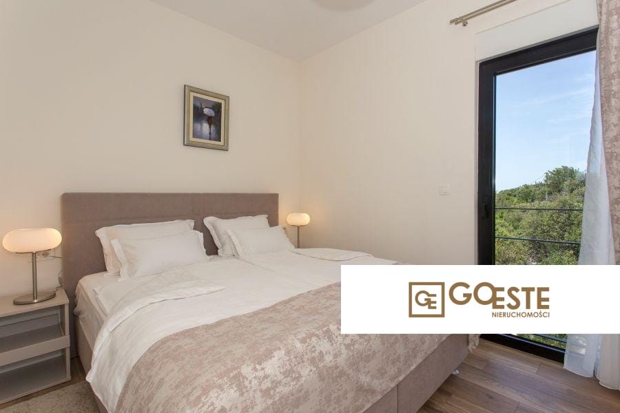 Willa z basenem i widokiem na morze - REF ID: 2035/82a w Trogir Chorwacja A Marina Luxury Villas With Sea View For Sale