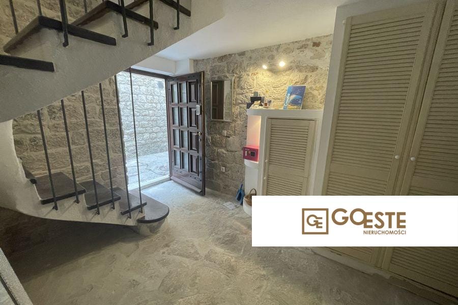 Kamienny dom w centrum - REF ID: 5114/30 w Trogir Chorwacja Trogir Stone House For Sale