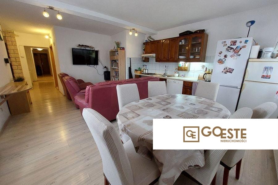 Dom apartamentowy z basenem - REF ID: 5215/30 w Trogir Chorwacja Trogir Apartment House For Sale