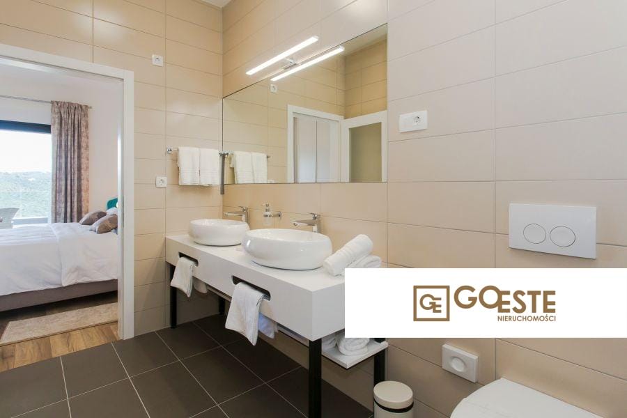 Willa z basenem i widokiem na morze - REF ID: 2035/82a w Trogir Chorwacja A Marina Luxury Villas With Sea View For Sale
