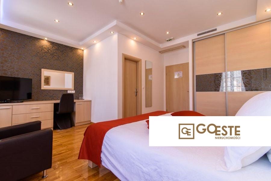 Hotel w pierwszym rzędzie do morza - REF ID: 5191/30 w Trogir Chorwacja Trogir Hotel First Row To The Sea For Sale