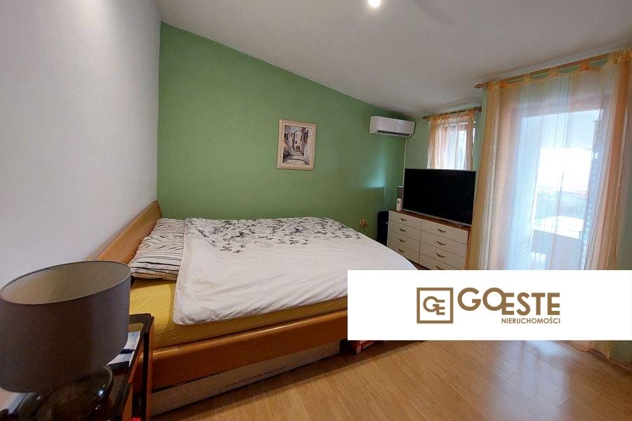 Dom apartamentowy z basenem - REF ID: 5215/30 w Trogir Chorwacja Trogir Apartment House For Sale