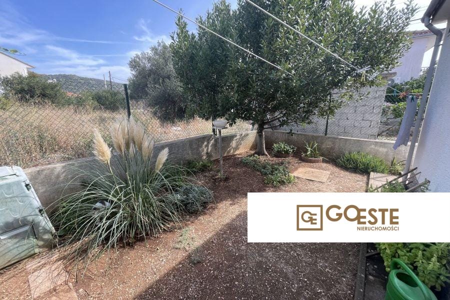 Dom wolnostojący blisko morza - REF ID: 2030/61 w Trogir Chorwacja Vinisce House For Sale