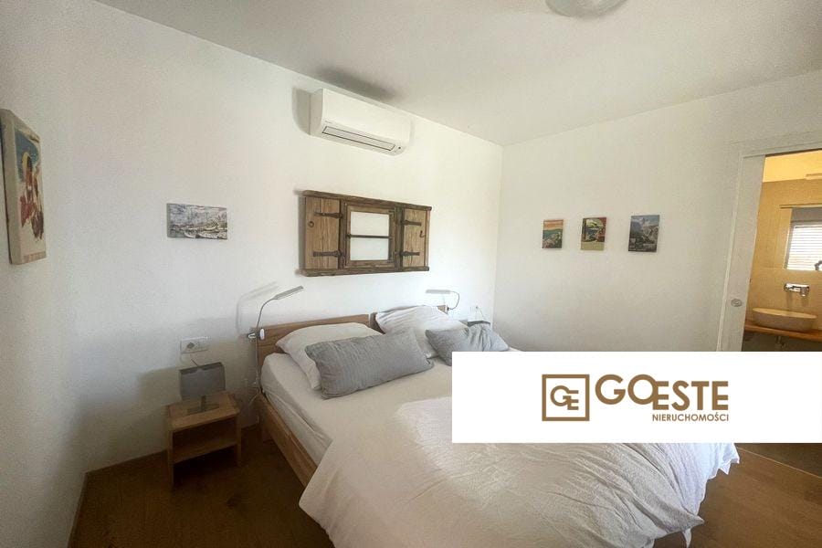 Dom wolnostojący lub bliźniak z widokiem na morze - REF ID: 2035/88 w Trogir Chorwacja Near Trogir Two Houses With Sea View For Sale