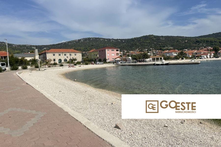 Dom wolnostojący blisko morza - REF ID: 2030/61 w Trogir Chorwacja Vinisce House For Sale