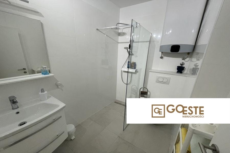 Przestronny dom w drugim rzędzie do morza - REF ID: 2035/78 w Trogir Chorwacja Trogir Spacious House In The Second Row To The Sea For Sale