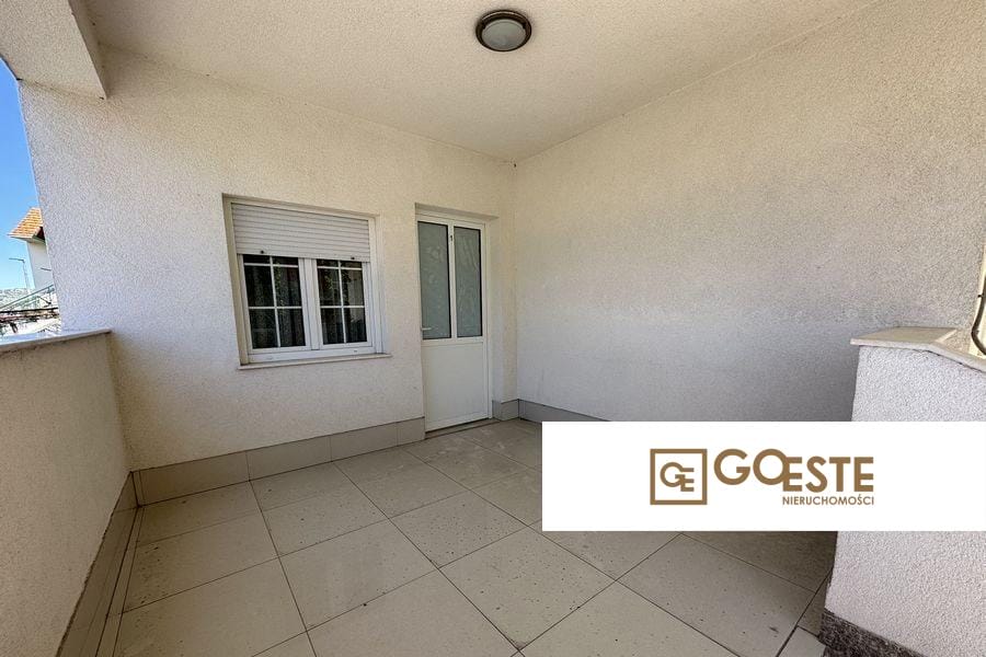 Dom apartamentowy z widokiem na morze - REF ID: 2036/67 w Rogoźnica Chorwacja Rogoznica House For Sale